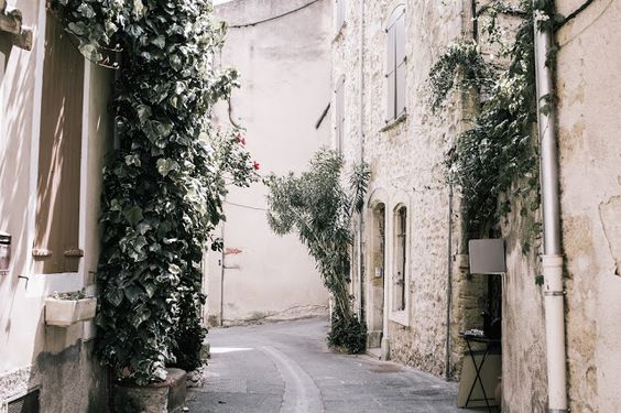 SI BIEN À LOURMARIN